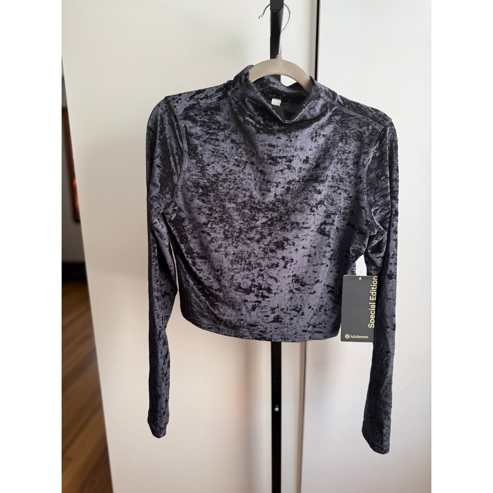 NWT Lululemon All Aligned Mock Neck Long Sleeve Crushed Velvet – Size 10 – Black